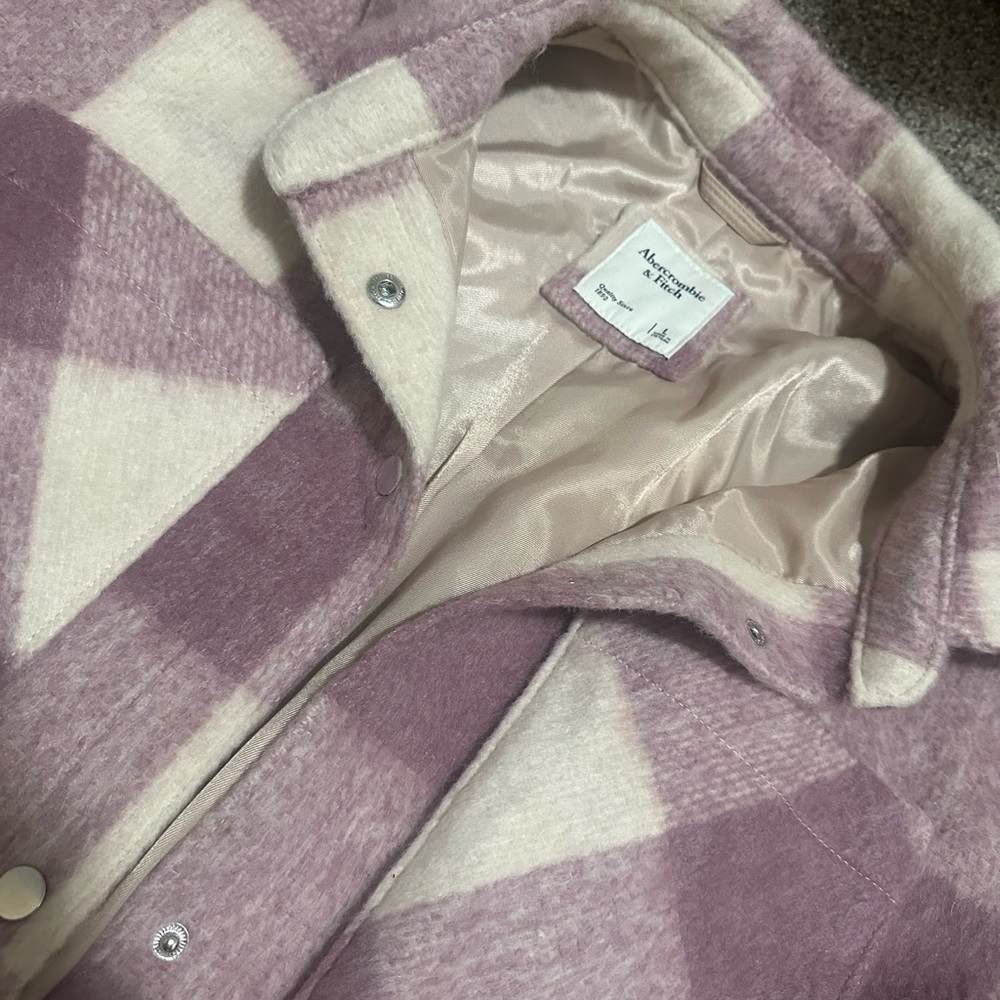 Abercrombie & Fitch Women's Purple and Cream Teddy Jacket